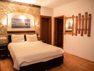 Premium Studio, 2 Bedroom, with Lake View