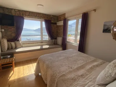 Premium Studio, 2 Bedroom, with Lake View