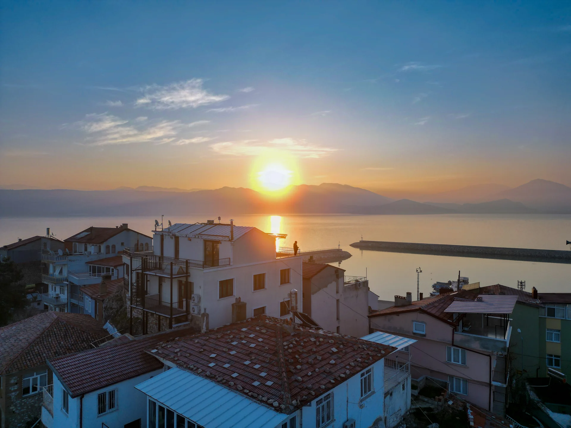 Eğirdir Gölü'nde Güneş Doğuşu Seyri